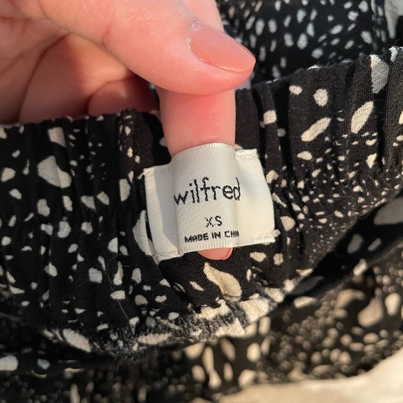 COPY - Aritzia Wilfred Rhapsody Wide Leg Cropped Pant - Picture 7 of 7